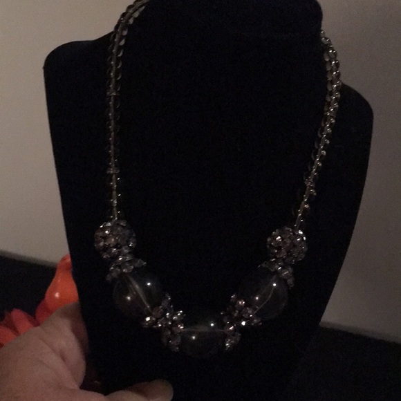 Banana Republic chunky acrylic rhinestone 9” necklace - Picture 1 of 5
